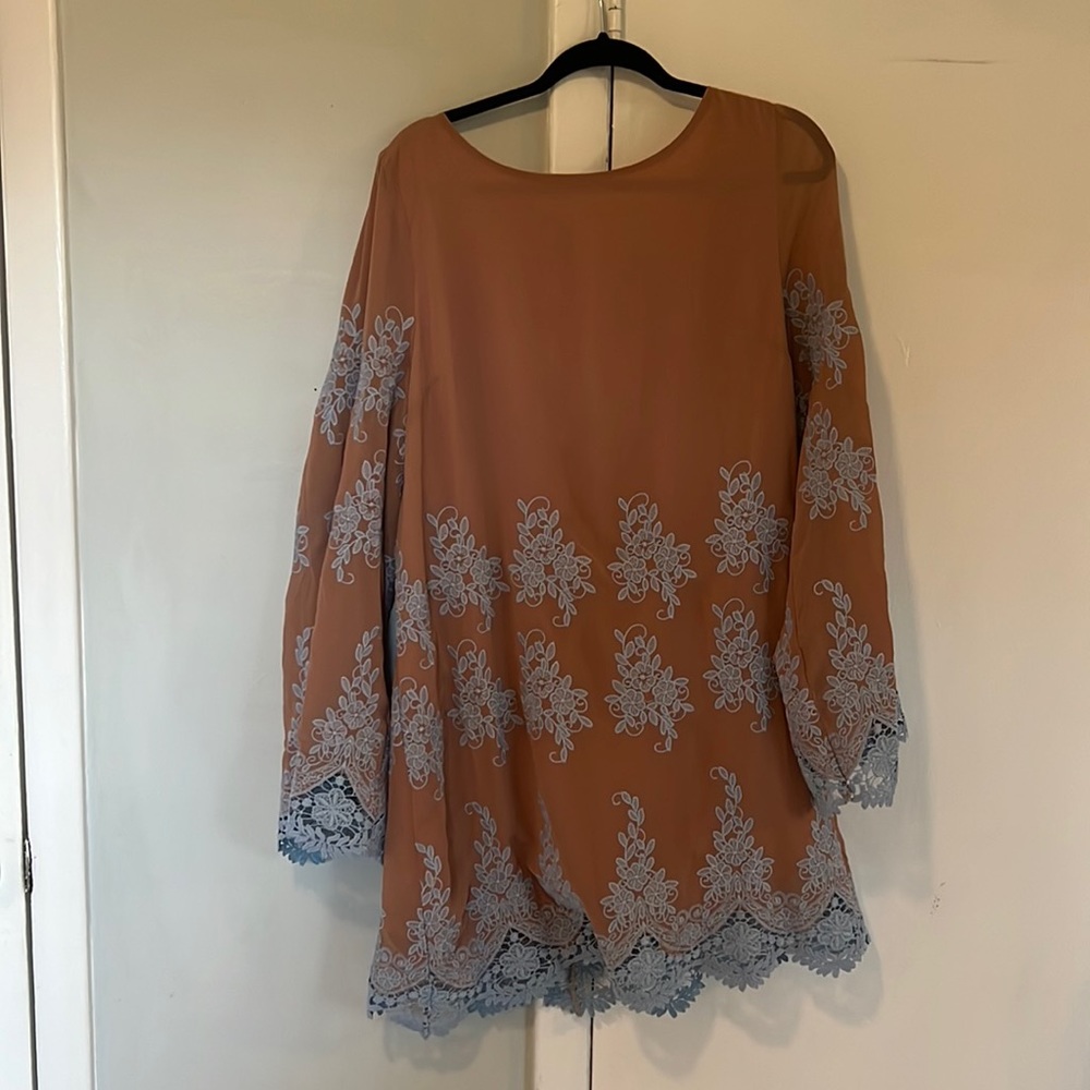 Xl, floral embroidered scalloped edge chiffon bell sleeve mini dress